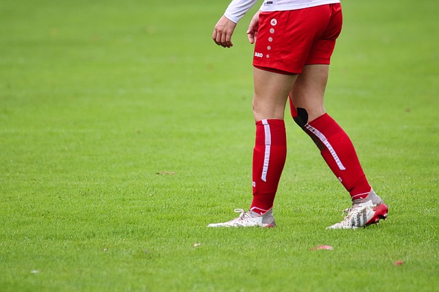 0-4惨淡出局，热刺又被卡在决赛门外，孙兴慜的冠军梦实在难.